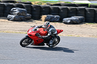 enduro-digital-images;event-digital-images;eventdigitalimages;lydden-hill;lydden-no-limits-trackday;lydden-photographs;lydden-trackday-photographs;no-limits-trackdays;peter-wileman-photography;racing-digital-images;trackday-digital-images;trackday-photos
